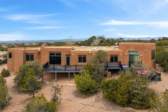 701 Gonzales Road, Santa Fe, NM 87501