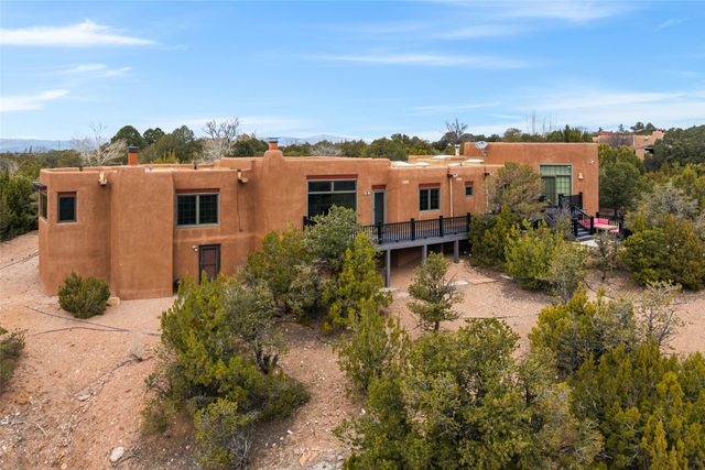 701 Gonzales Road, Santa Fe, NM 87501