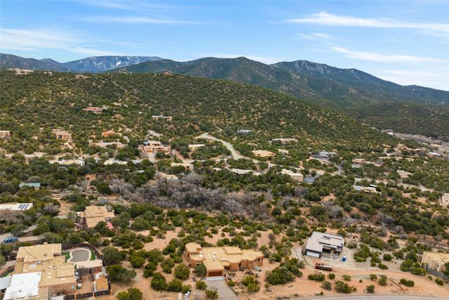 701 Gonzales Road, Santa Fe, NM 87501