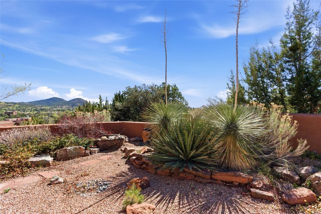 701 Gonzales Road, Santa Fe, NM 87501