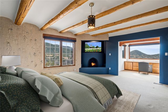 701 Gonzales Road, Santa Fe, NM 87501