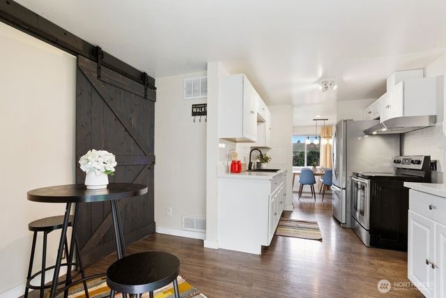 12214 4th Avenue SW, Seattle, WA 98146