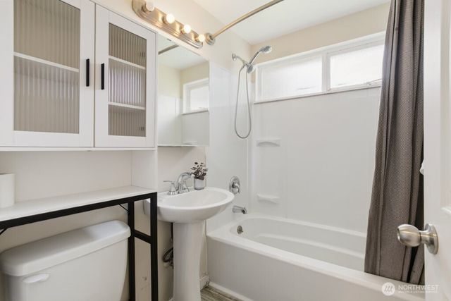 12214 4th Avenue SW, Seattle, WA 98146