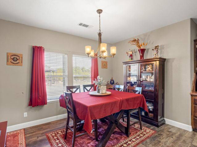 4644 N Smyrna Avenue, Sanger, CA 93657
