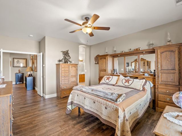 4644 N Smyrna Avenue, Sanger, CA 93657