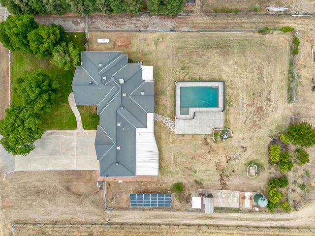 4644 N Smyrna Avenue, Sanger, CA 93657