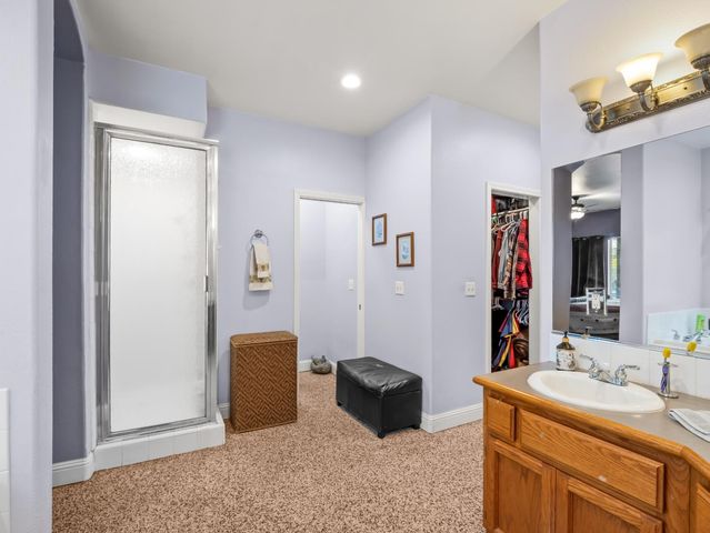 4644 N Smyrna Avenue, Sanger, CA 93657