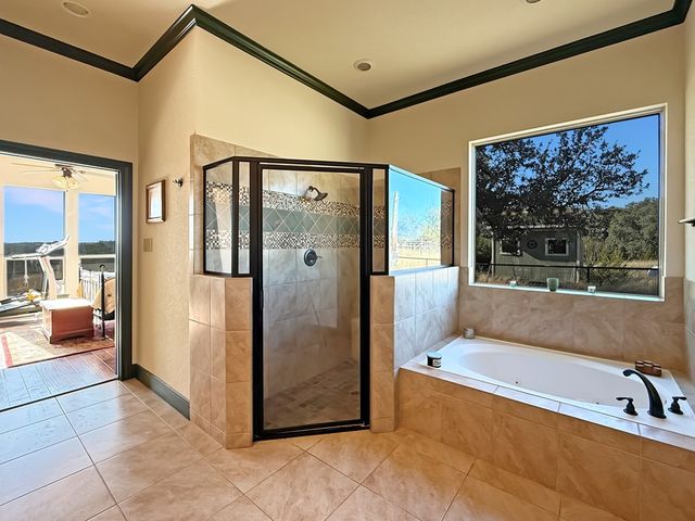 425 Youngblood Trail, Mountain Home, TX 78058