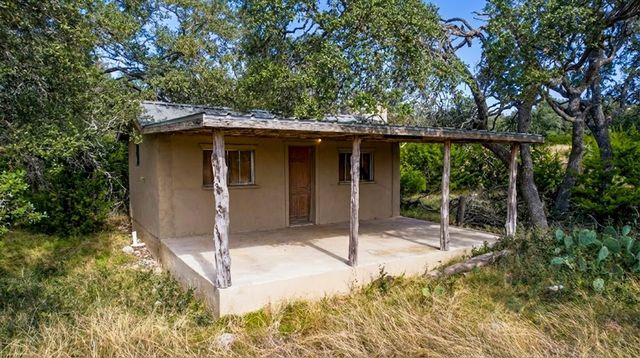 425 Youngblood Trail, Mountain Home, TX 78058