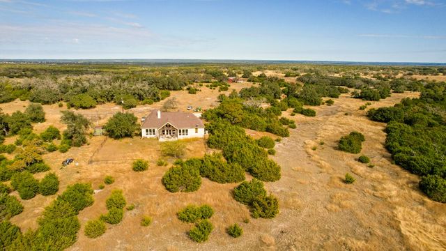 425 Youngblood Trail, Mountain Home, TX 78058