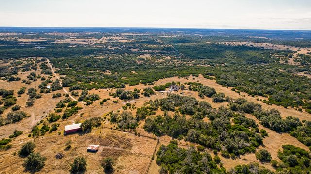 425 Youngblood Trail, Mountain Home, TX 78058