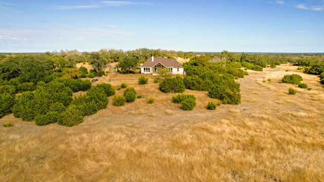425 Youngblood Trail, Mountain Home, TX 78058
