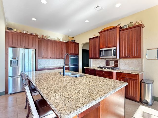 425 Youngblood Trail, Mountain Home, TX 78058