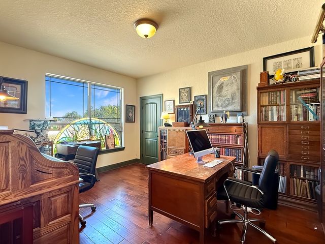 425 Youngblood Trail, Mountain Home, TX 78058