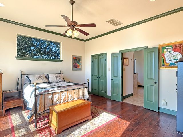 425 Youngblood Trail, Mountain Home, TX 78058