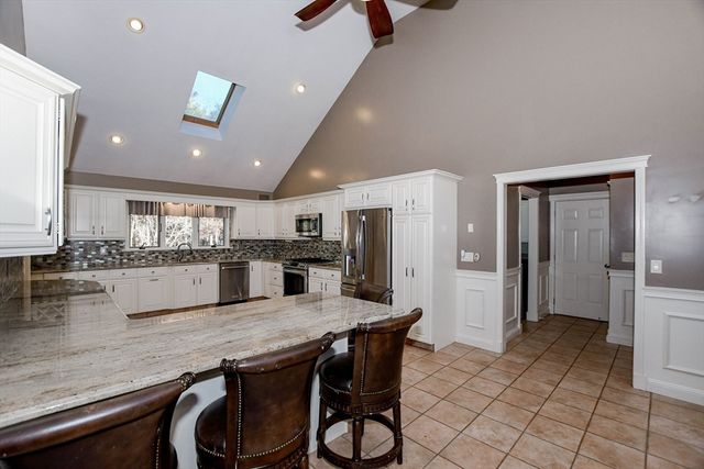 850 Main St, Wareham, MA 02576