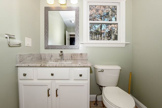 850 Main St, Wareham, MA 02576