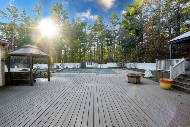 850 Main St, Wareham, MA 02576