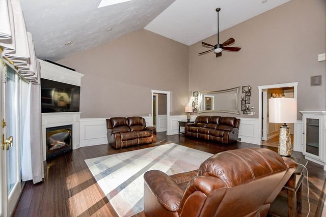 850 Main St, Wareham, MA 02576