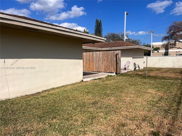 5782 SW 61st St 5782, Miami, FL 33143