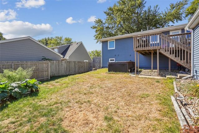 107 10th Avenue SW, Altoona, IA 50009