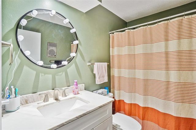 107 10th Avenue SW, Altoona, IA 50009