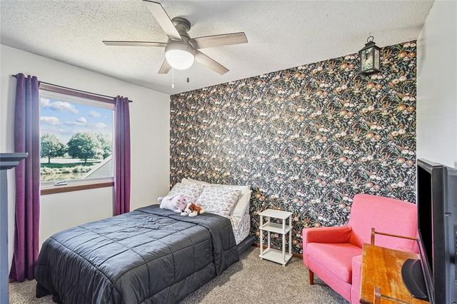 107 10th Avenue SW, Altoona, IA 50009