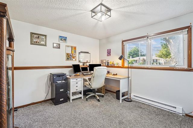 107 10th Avenue SW, Altoona, IA 50009