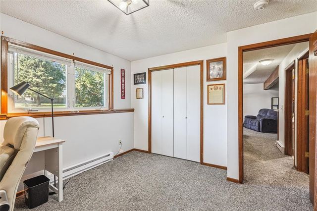 107 10th Avenue SW, Altoona, IA 50009