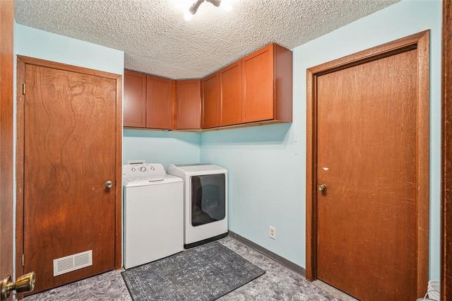 107 10th Avenue SW, Altoona, IA 50009