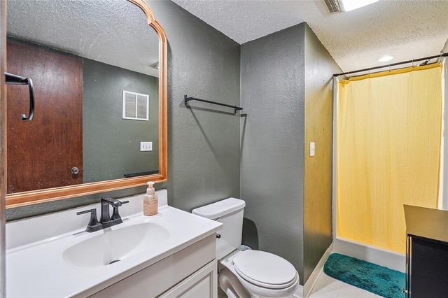 107 10th Avenue SW, Altoona, IA 50009