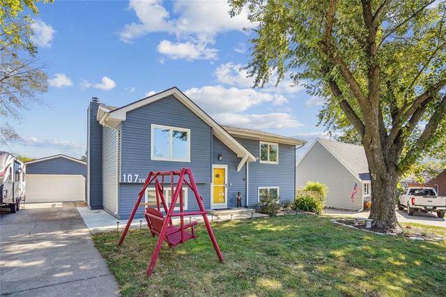 107 10th Avenue SW, Altoona, IA 50009
