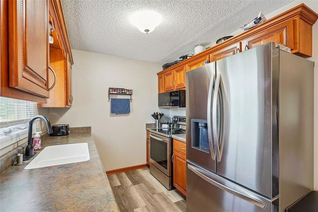 107 10th Avenue SW, Altoona, IA 50009