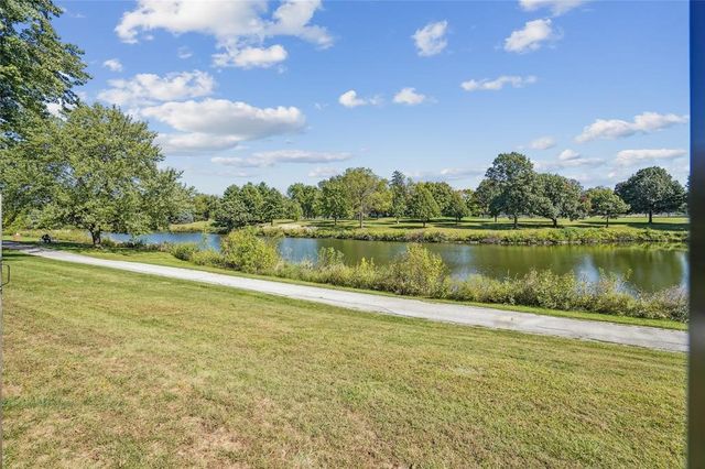 107 10th Avenue SW, Altoona, IA 50009