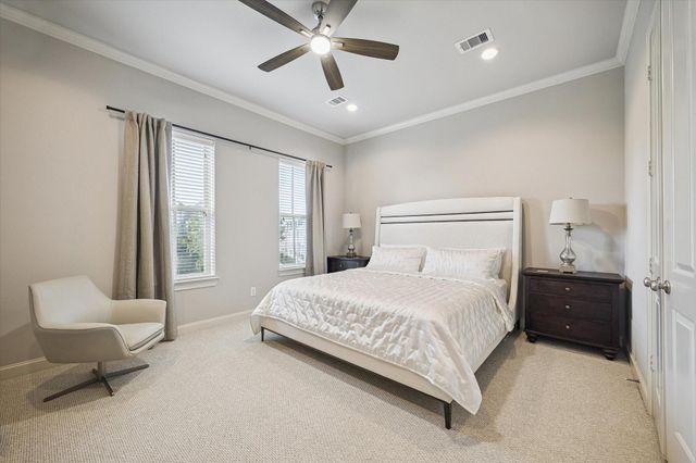 2048 Fannin Station S, Houston, TX 77045