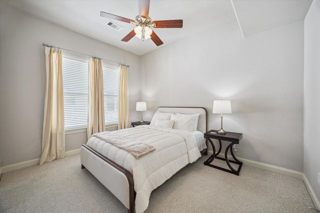 2048 Fannin Station S, Houston, TX 77045