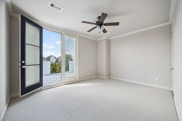 2048 Fannin Station S, Houston, TX 77045