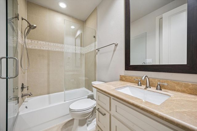 2048 Fannin Station S, Houston, TX 77045