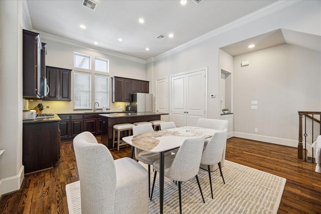 2048 Fannin Station S, Houston, TX 77045