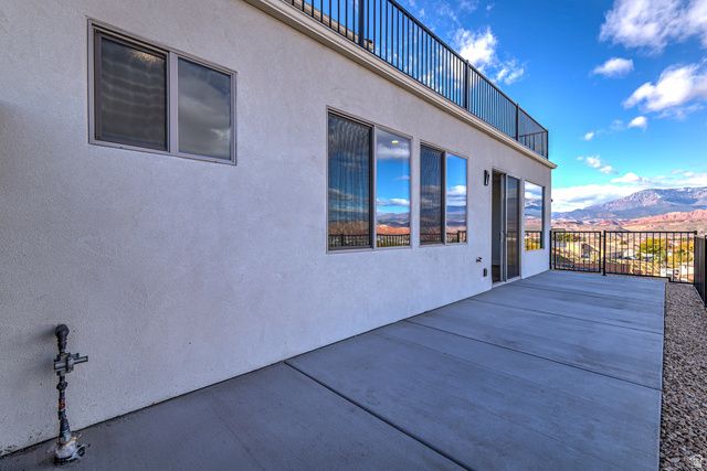 2072 W 320 S, Hurricane, UT 84737