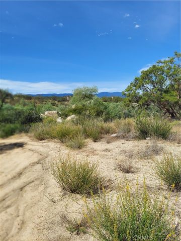 8 Dove Drive, Aguanga, CA 92536