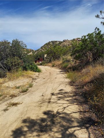 8 Dove Drive, Aguanga, CA 92536