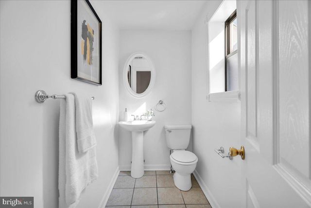 823 S 10TH ST, Philadelphia, PA 19147