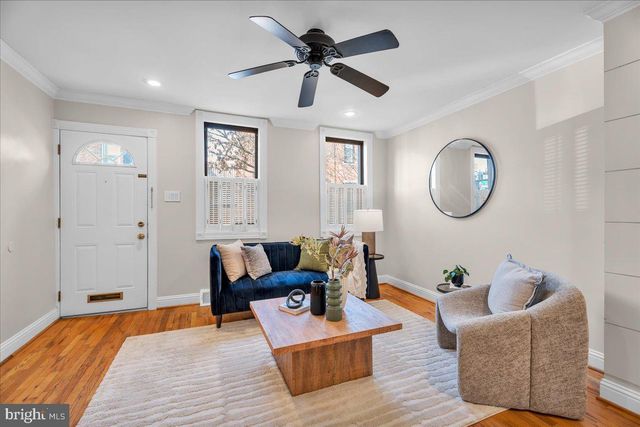 823 S 10TH ST, Philadelphia, PA 19147