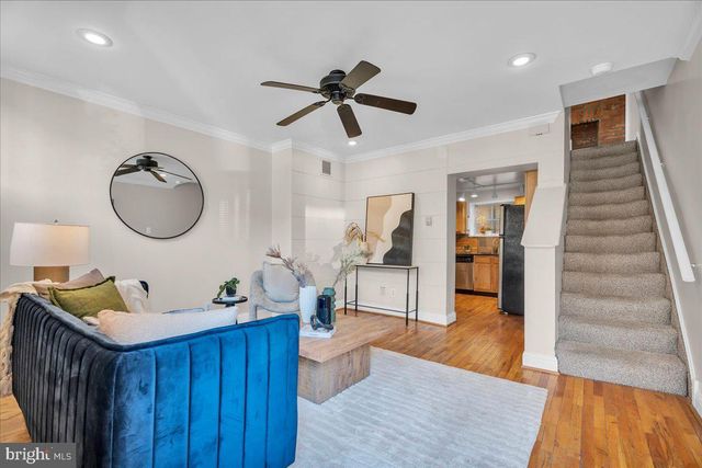 823 S 10TH ST, Philadelphia, PA 19147