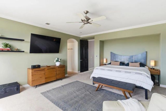 4046 Lago Di Grata Cir, San Diego, CA 92130