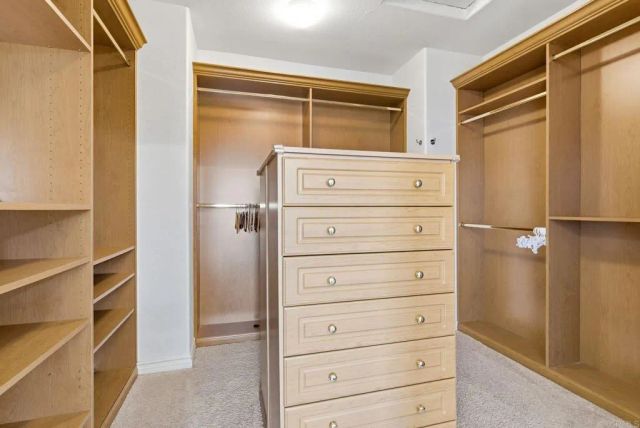 4046 Lago Di Grata Cir, San Diego, CA 92130