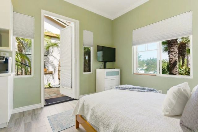 4046 Lago Di Grata Cir, San Diego, CA 92130