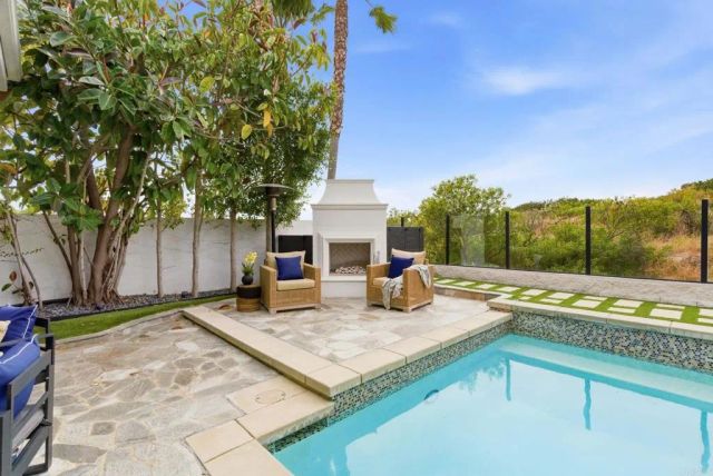 4046 Lago Di Grata Cir, San Diego, CA 92130