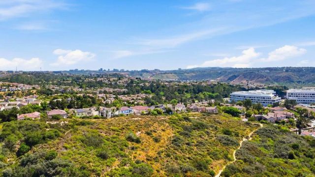 4046 Lago Di Grata Cir, San Diego, CA 92130